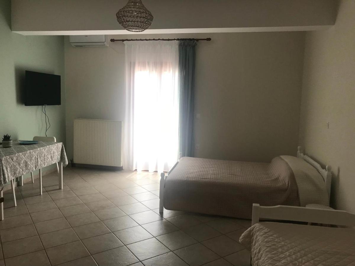 Theros Apartments Мирина Екстериор снимка